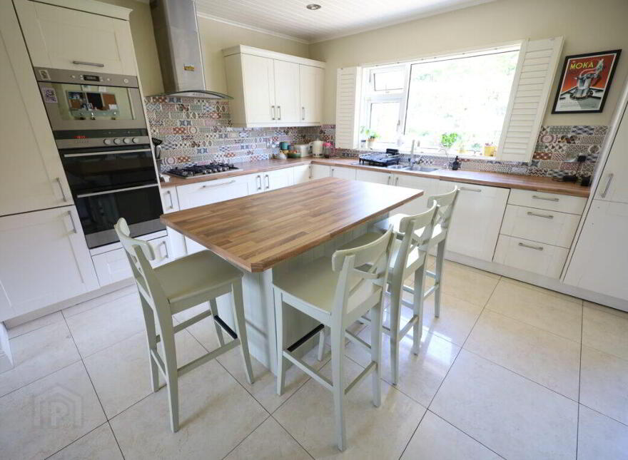 3 Woodgrove, Forest Road, Carrigaline, P43YF34