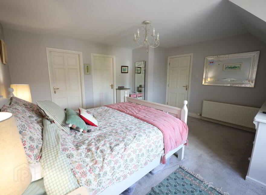 3 Woodgrove, Forest Road, Carrigaline, P43YF34