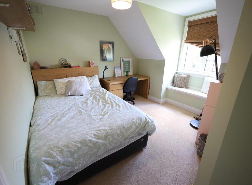 3 Woodgrove, Forest Road, Carrigaline, P43YF34