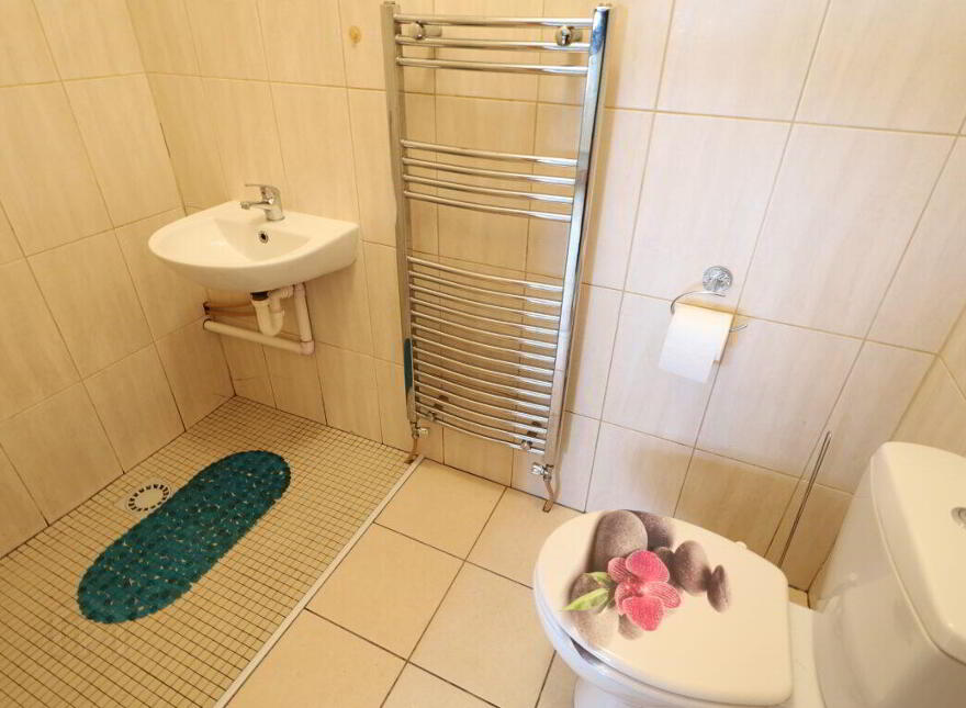 An Tigín, 4 Ashgrove Terrace, Ringaskiddy, P43R640