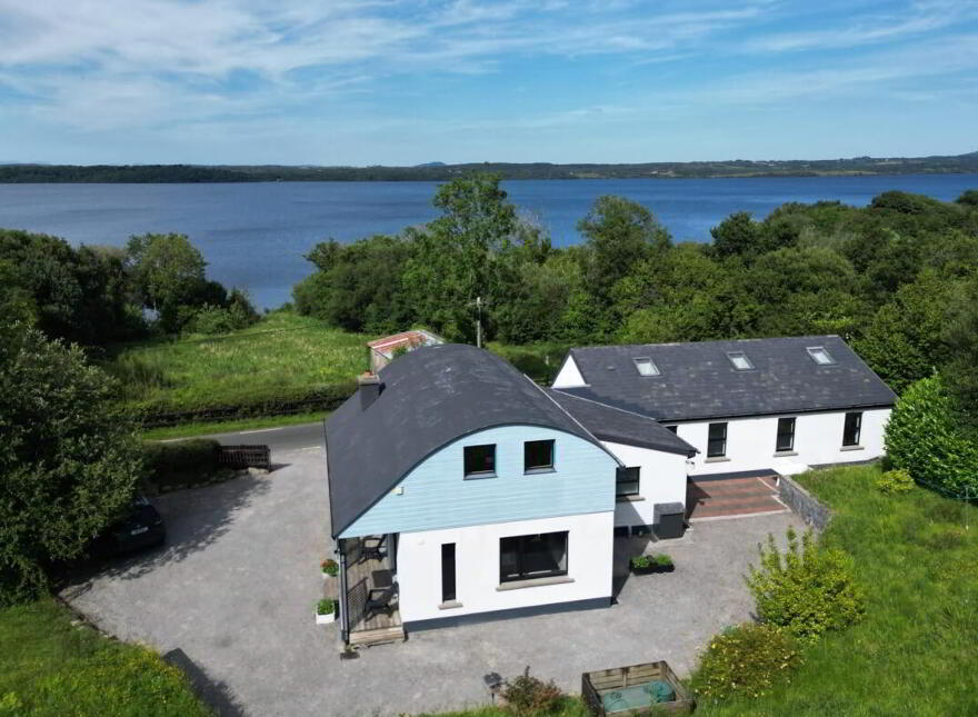 Sues Cottage, Cloghan, Rossinver, F91X3H4 photo