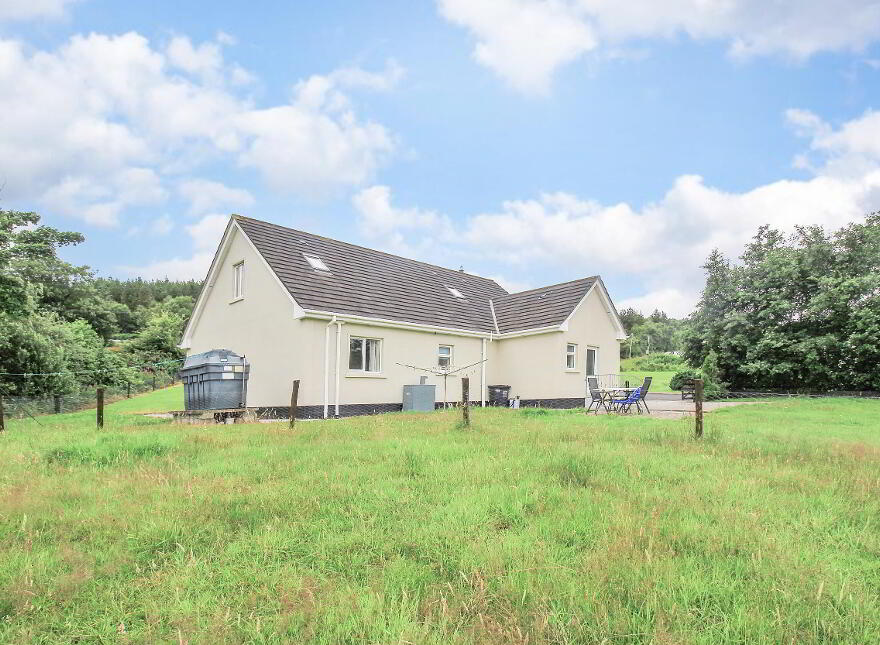 1 Woodside (5 Mins To Golf Course), Ballyliffin Road, Carndonagh,Donegal, F93V6TV