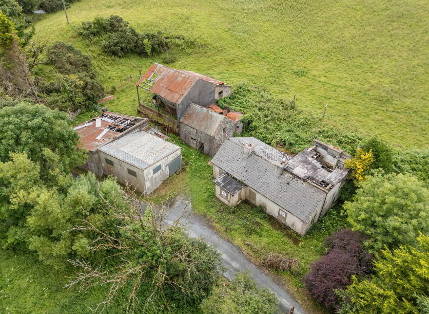 House On, C.56 Acres Ardara, Charlestown