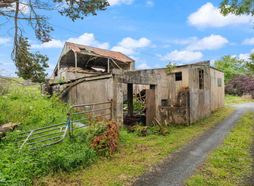 House On, C.56 Acres Ardara, Charlestown