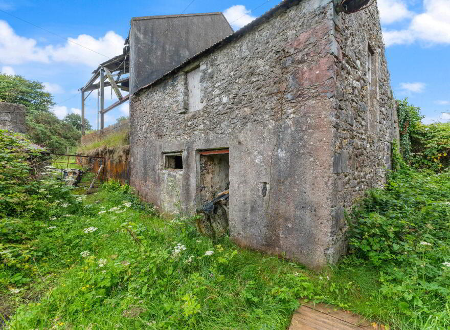House On, C.56 Acres Ardara, Charlestown