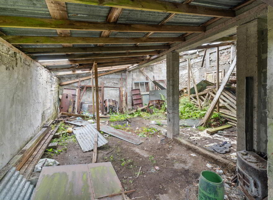 House On, C.56 Acres Ardara, Charlestown
