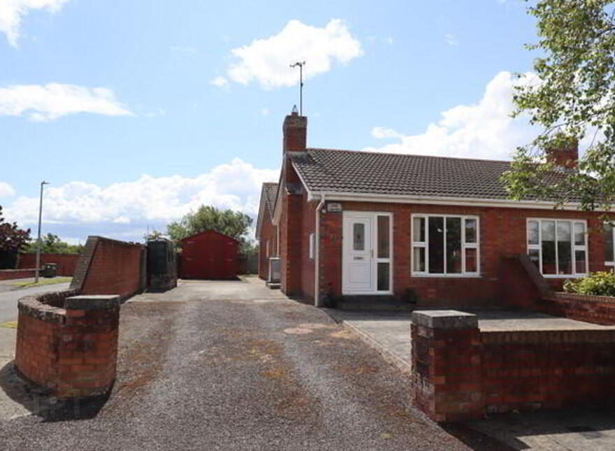 24 Blackbush Avenue, Drogheda photo