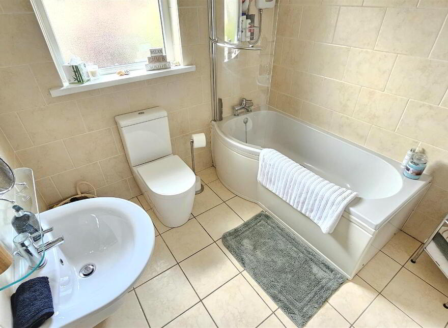 62 Albany Drive, Carrickfergus, BT38 8BF
