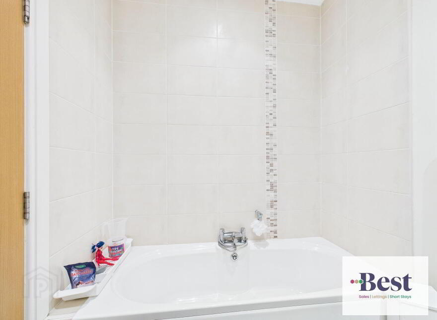 21 Laharna Building, Larne, BT40 1RG