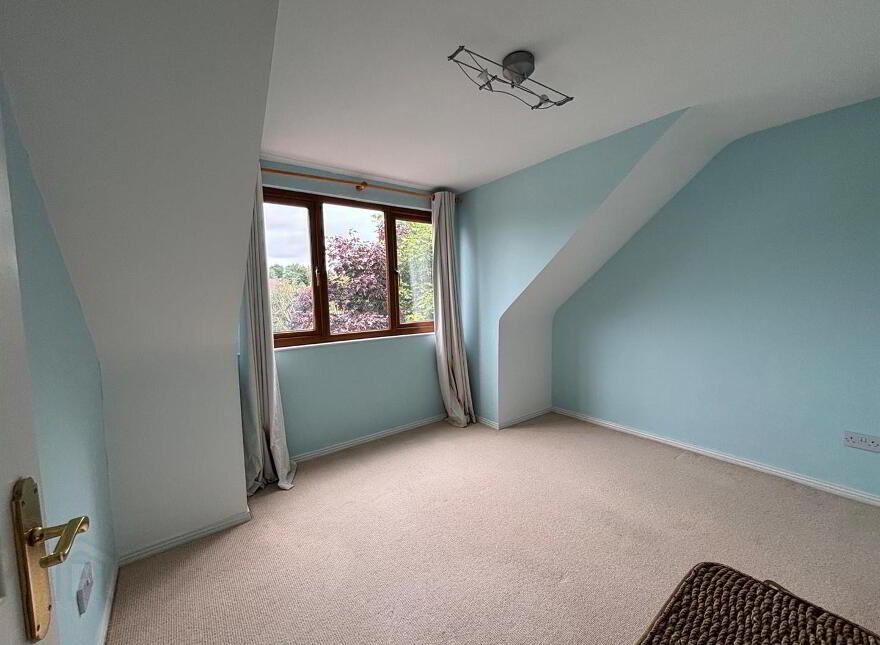 7 Alpha Court, Belfast Road, Lisburn, BT27 4EQ