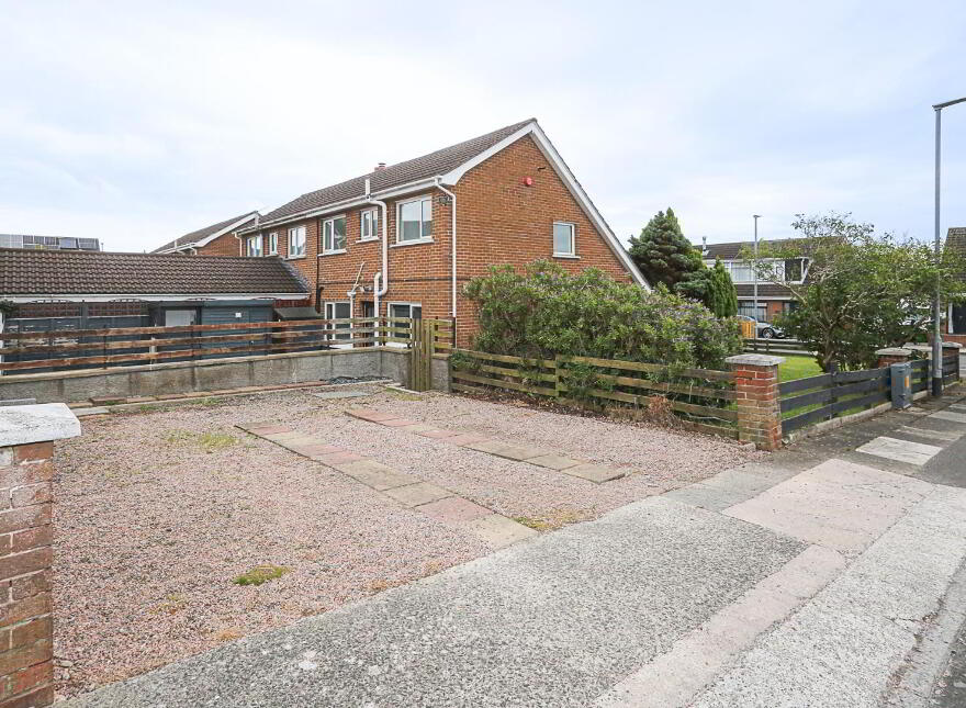 8 Fernmore Avenue, Bangor, BT19 6EH
