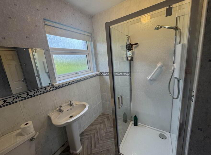 3 The Avenue, Carrickfergus, BT38 8LT