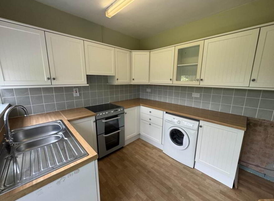 3 The Avenue, Carrickfergus, BT38 8LT
