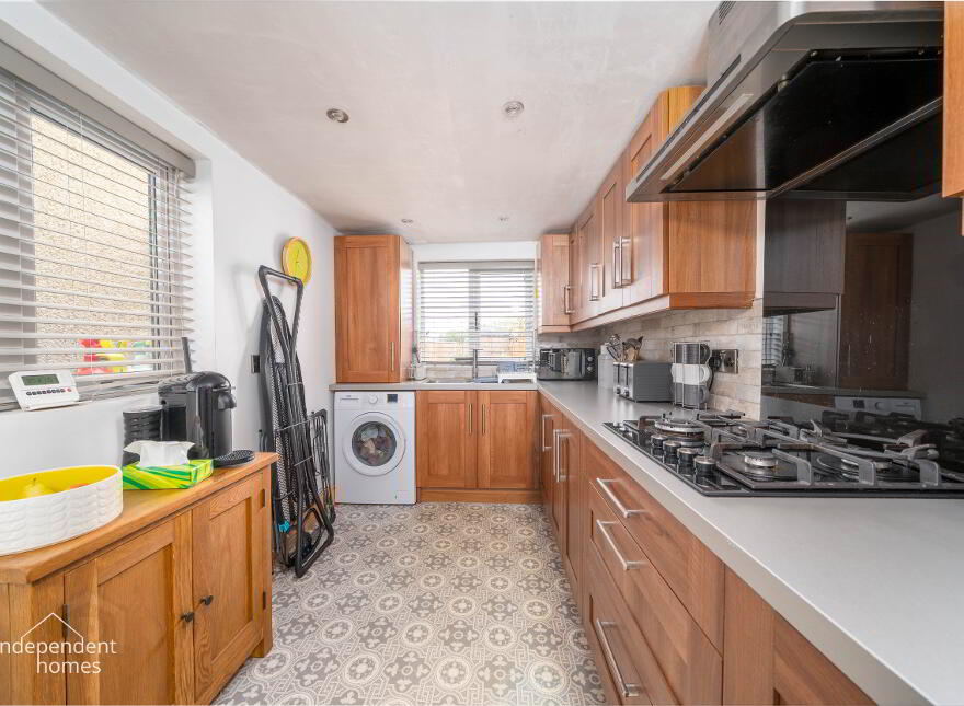24 Fleet Street, Larne, BT40 1BA
