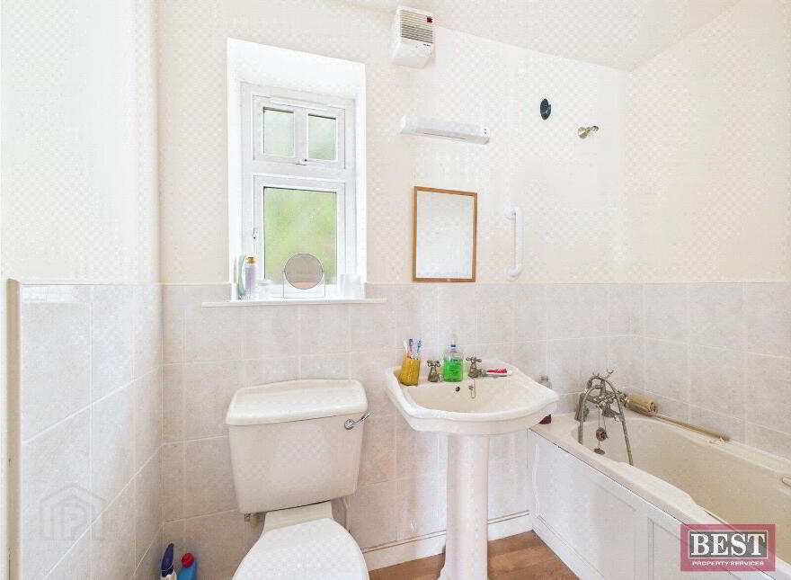 18 Glin Ree Court, Newry, BT34 1DL