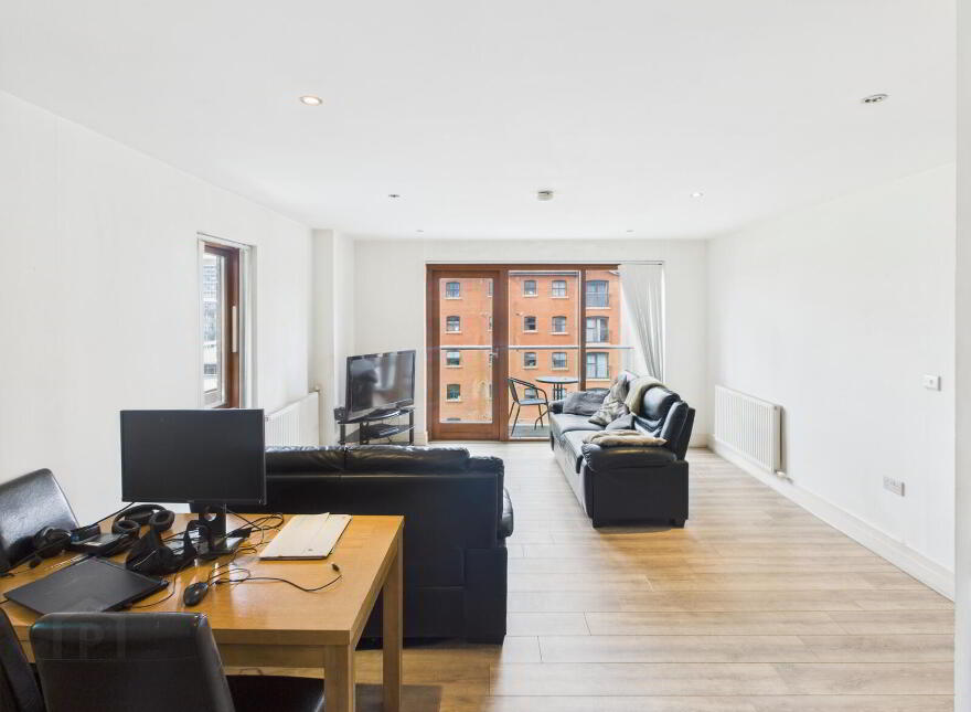 Apartment 33 11 Princes Dock Street, Belfast, BT1 3DS