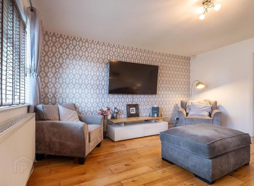 15 Lyndhurst Place, Belfast, BT13 3XU
