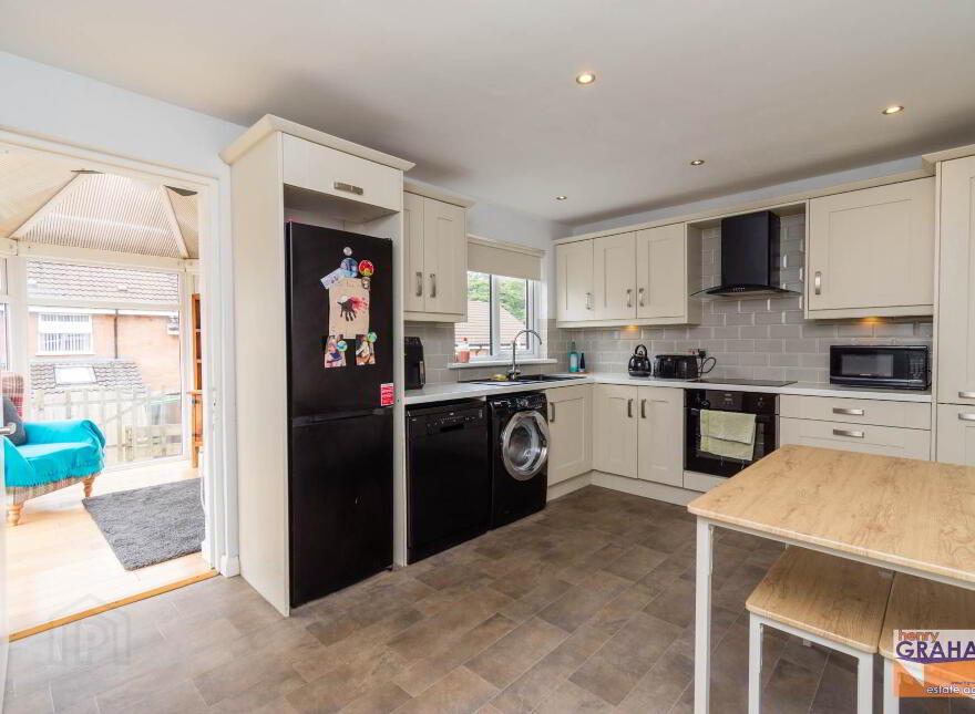 83 Hilden Court, Lisburn, BT27 4YL