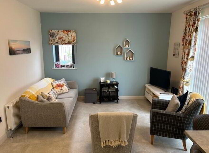 30 Hatheran Square( SHORT TERM LET, 7 Months), Portstewart, BT55 7UL