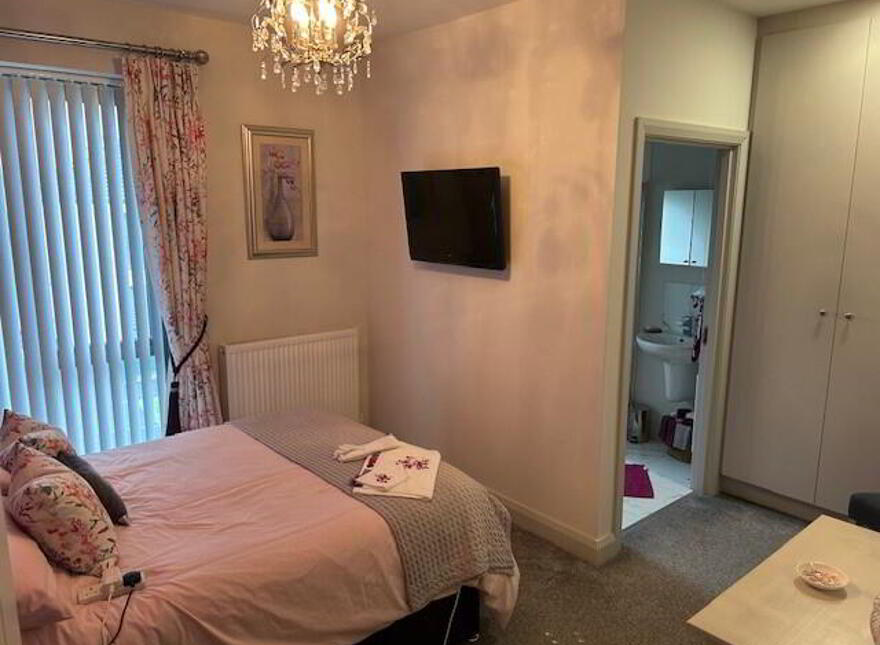 30 Hatheran Square( SHORT TERM LET, 7 Months), Portstewart, BT55 7UL