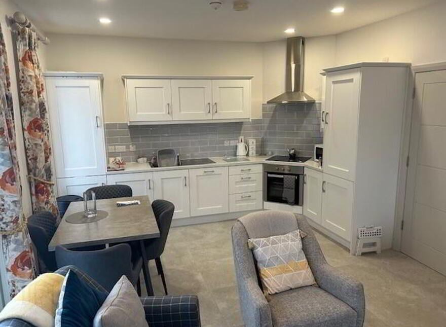 30 Hatheran Square( SHORT TERM LET, 7 Months), Portstewart, BT55 7UL