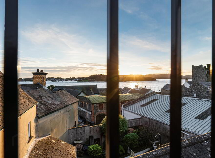 21 The Square, Portaferry, Newtownards, BT22 1LW