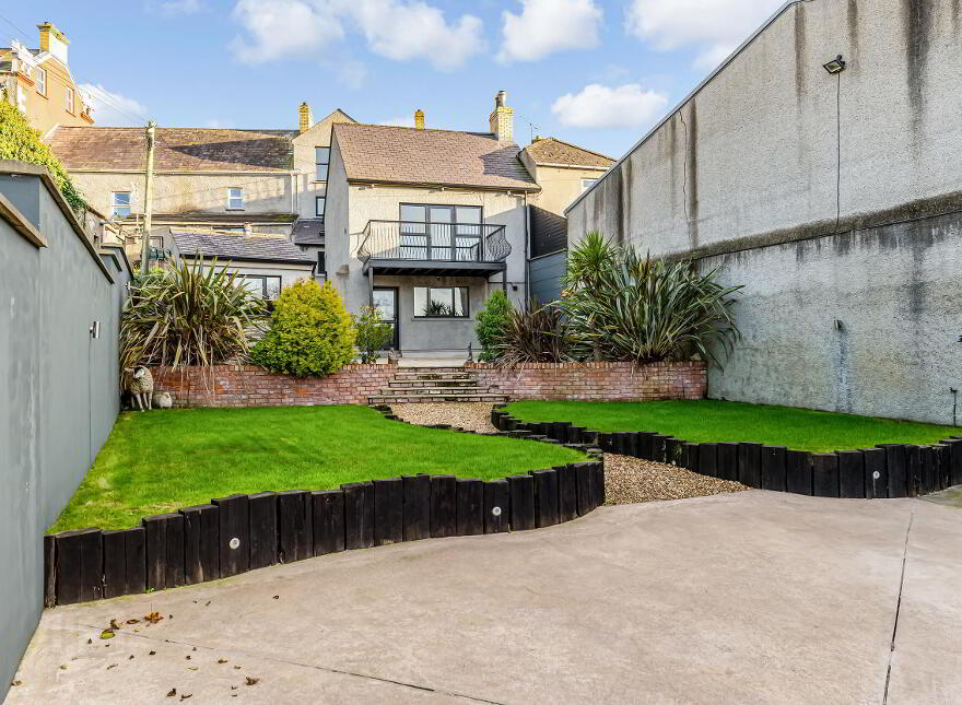 21 The Square, Portaferry, Newtownards, BT22 1LW