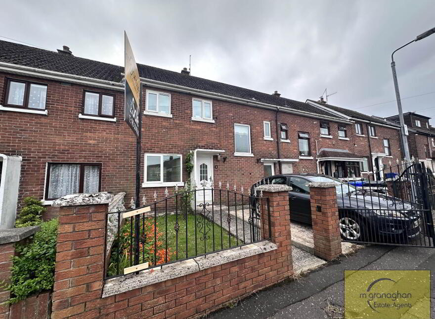 32 Benraw Road, Andersonstown, Belfast, BT11 8GQ photo
