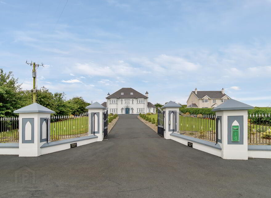 Hollyhill House, Ballymaleel, Letterkenny, F92Y90H