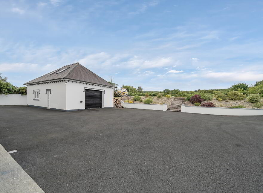 Hollyhill House, Ballymaleel, Letterkenny, F92Y90H