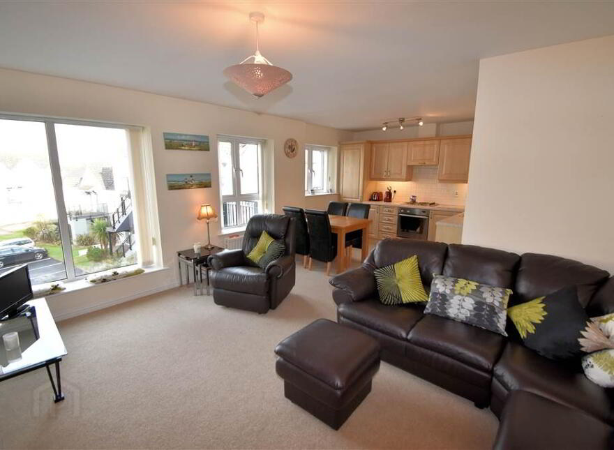40 Old Castle Court, Portrush, BT56 8GR