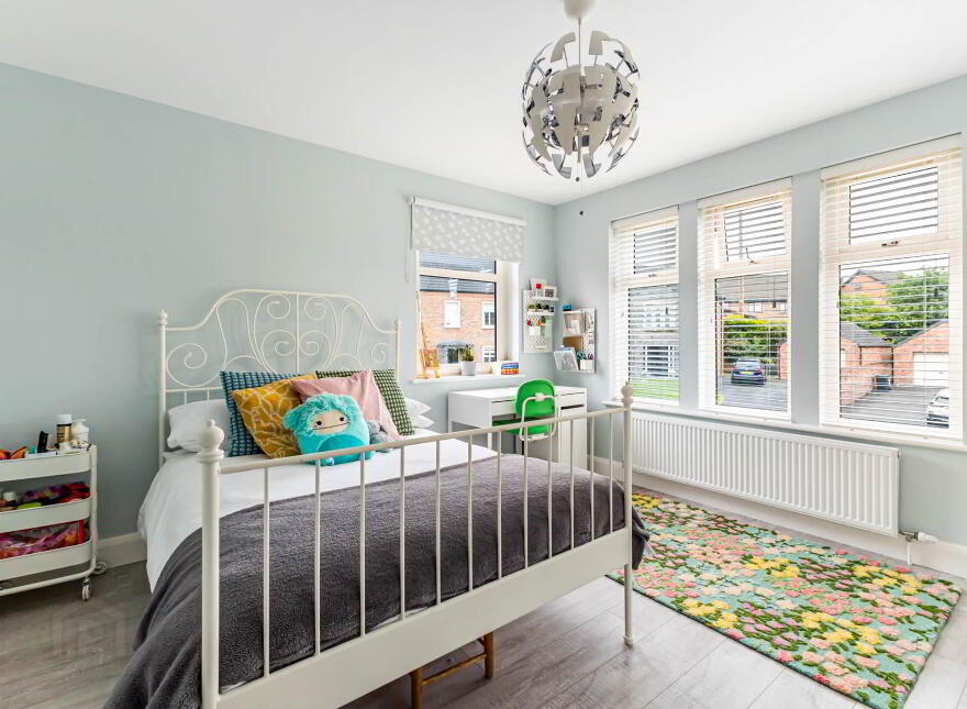 6 Beechtree Hill, Lisburn, BT28 3RX
