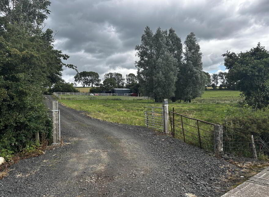 Equestrian Yard & Paddock, 51a Rankinstown Road, Ballymarlagh, Ballymena, BT42 3HR