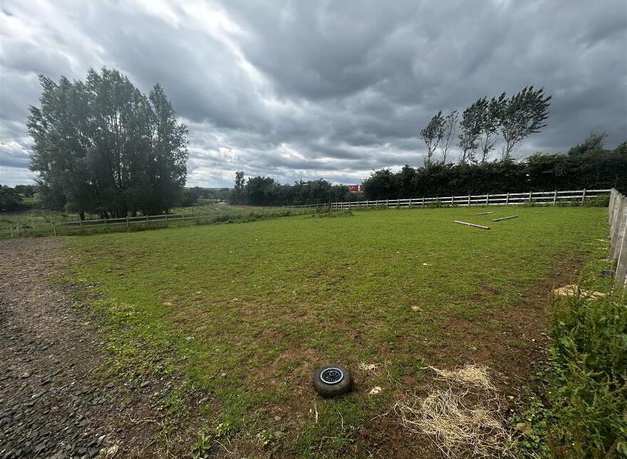 Equestrian Yard & Paddock, 51a Rankinstown Road, Ballymarlagh, Ballymena, BT42 3HR