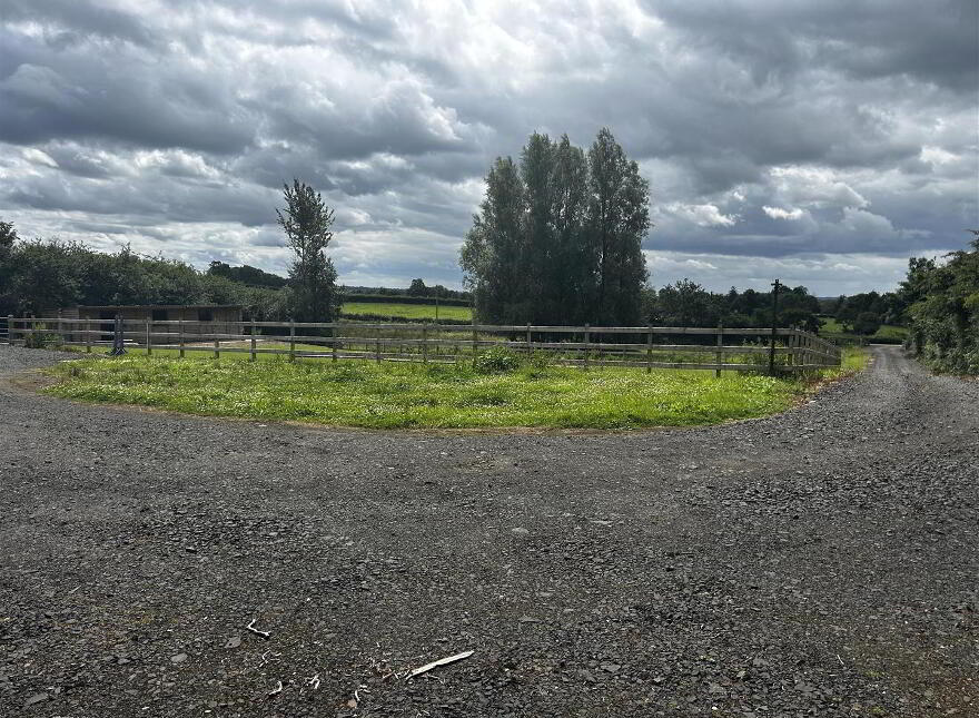 Equestrian Yard & Paddock, 51a Rankinstown Road, Ballymarlagh, Ballymena, BT42 3HR