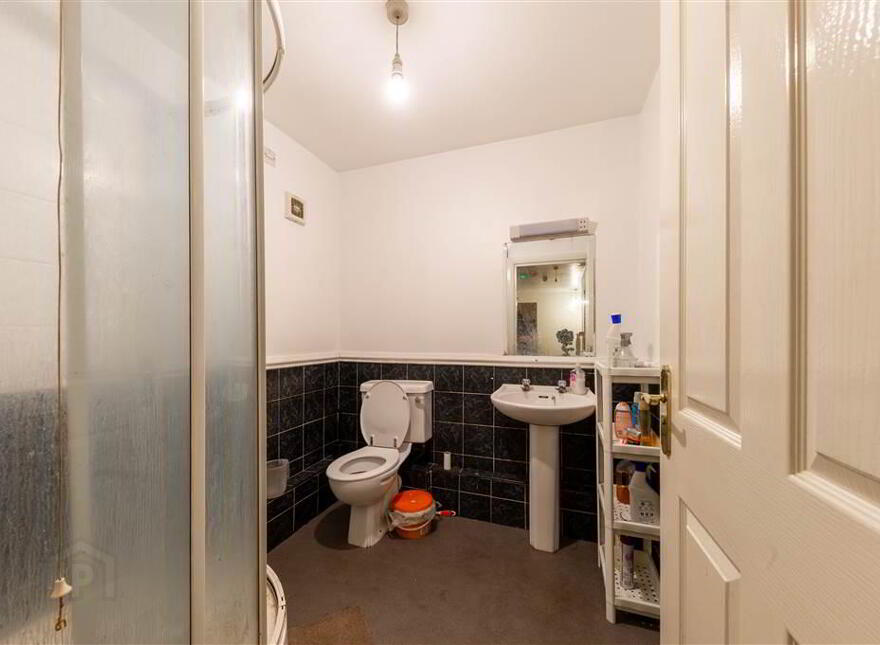 34b Ashley Avenue, Lisburn Road, Belfast, BT9 7BT