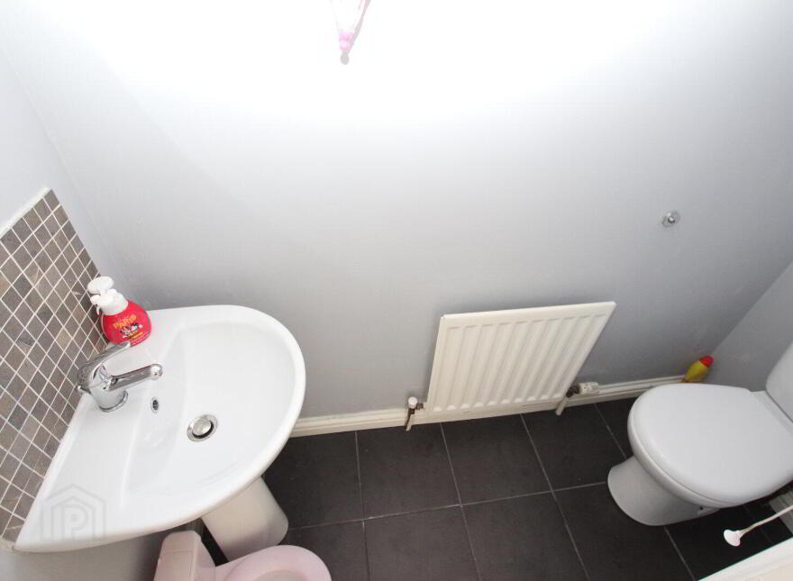 25 Carnbeg Dale, Antrim, BT41 4RE