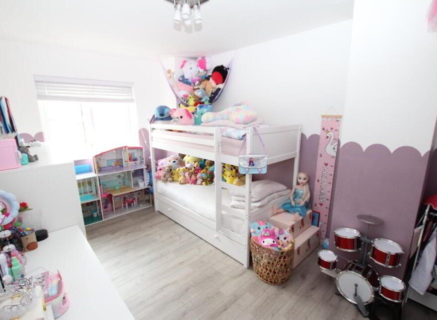 25 Carnbeg Dale, Antrim, BT41 4RE