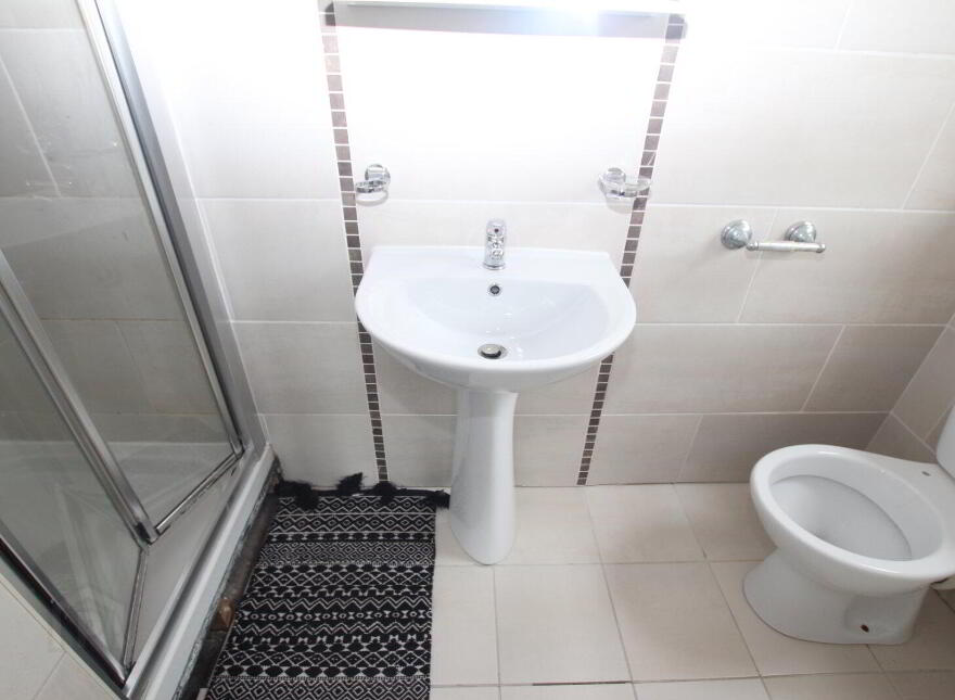 25 Carnbeg Dale, Antrim, BT41 4RE