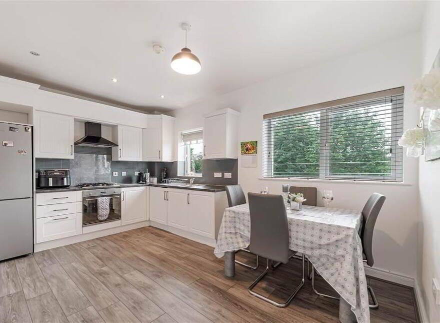 Apt 9, Tivoli Court, Upper Lisburn Road, Belfast, BT10 0BG