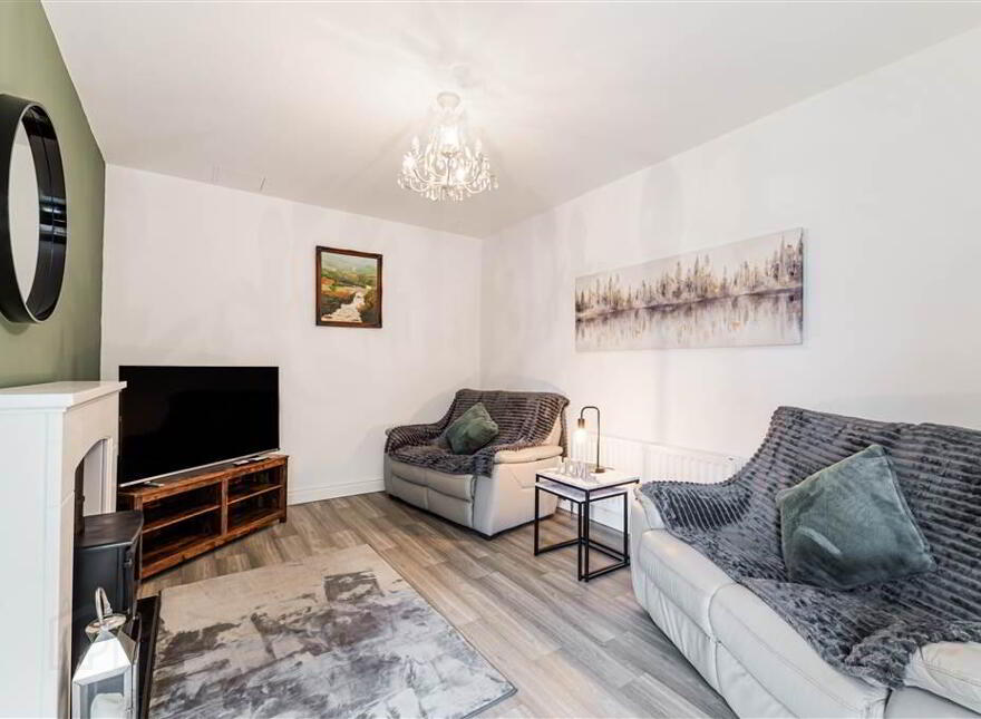 Apt 9, Tivoli Court, Upper Lisburn Road, Belfast, BT10 0BG
