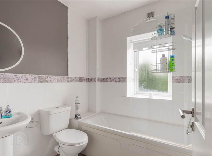 Apt 9, Tivoli Court, Upper Lisburn Road, Belfast, BT10 0BG