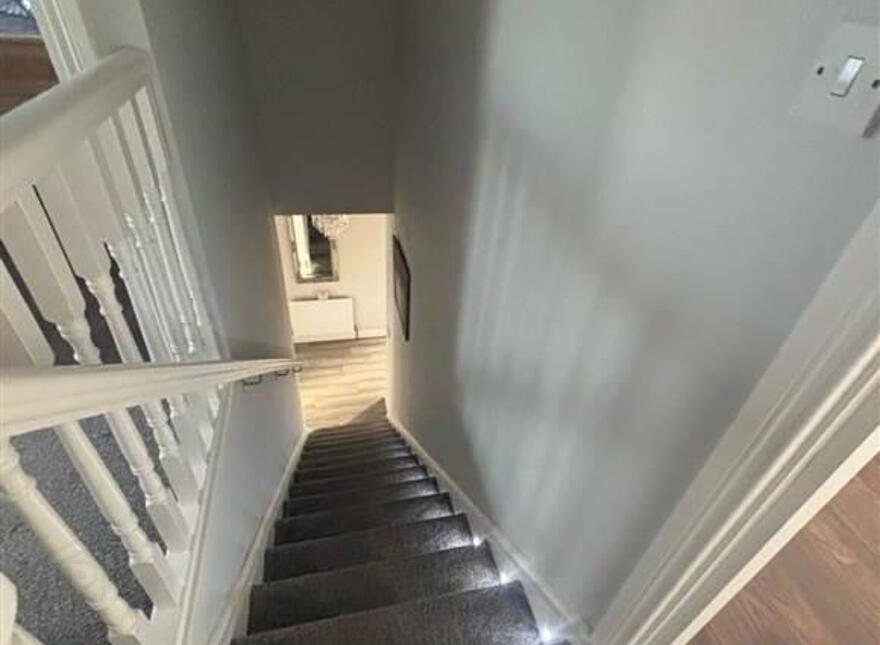 Apt 9, Tivoli Court, Upper Lisburn Road, Belfast, BT10 0BG