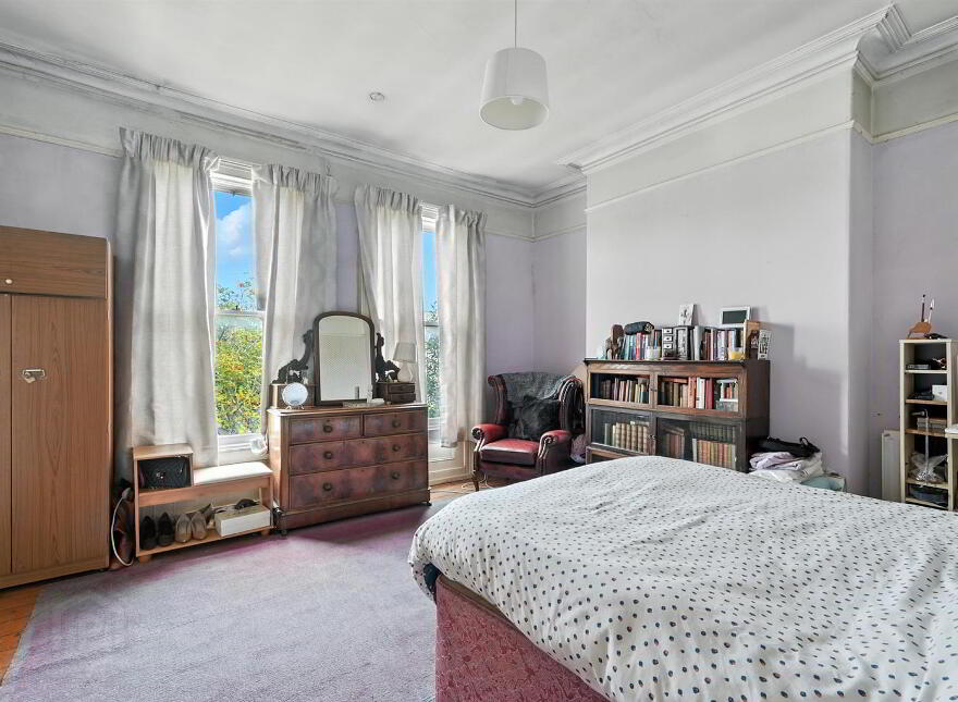 33 Marlborough Park North, Belfast, BT9 6HJ