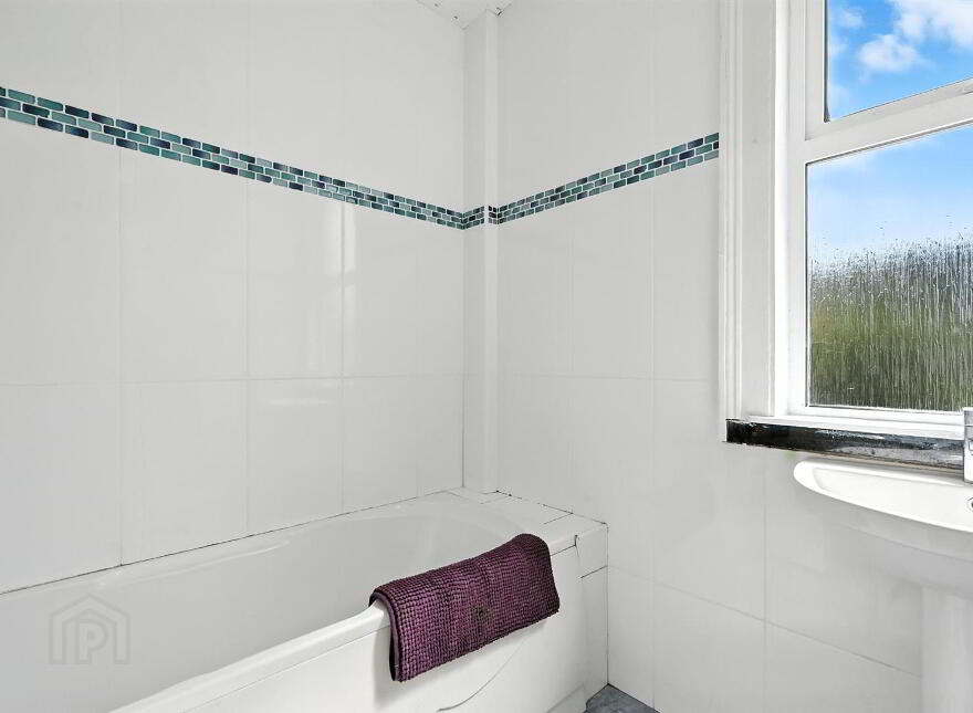 33 Marlborough Park North, Belfast, BT9 6HJ
