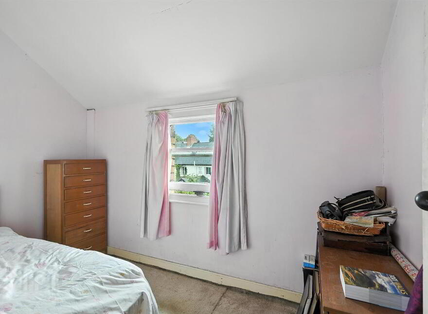 33 Marlborough Park North, Belfast, BT9 6HJ