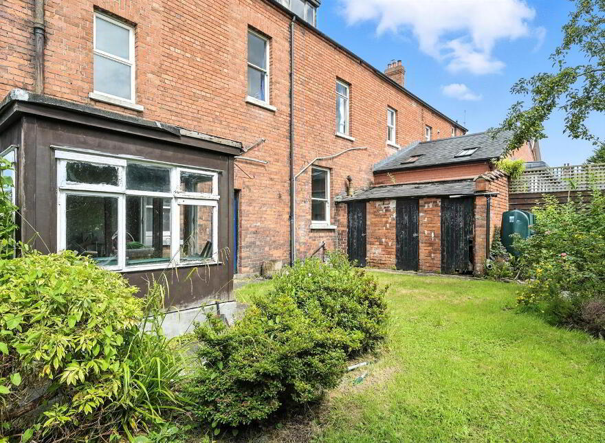 33 Marlborough Park North, Belfast, BT9 6HJ
