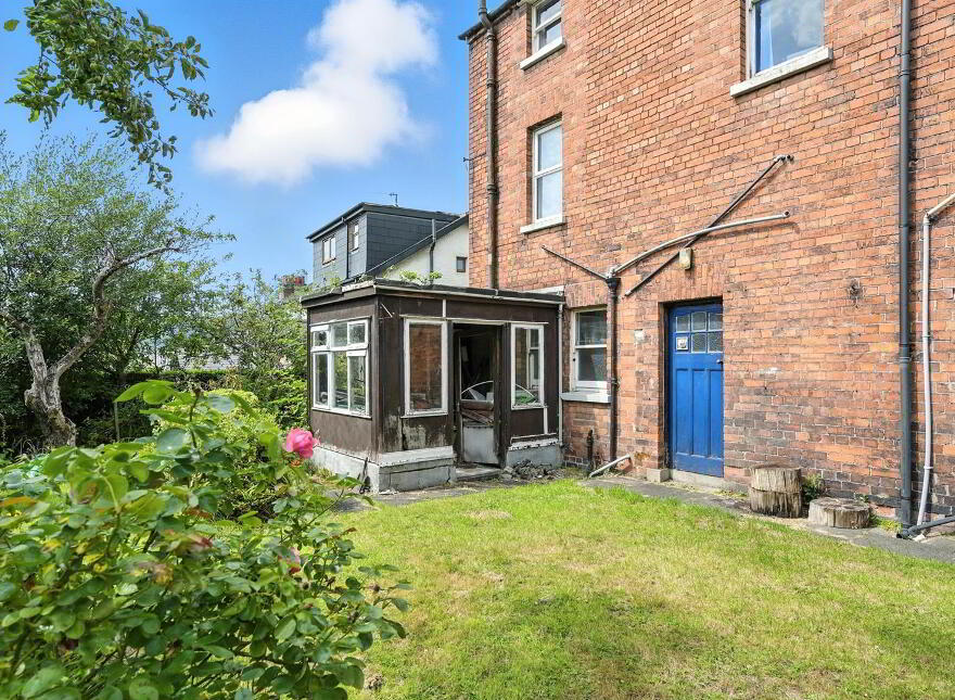 33 Marlborough Park North, Belfast, BT9 6HJ