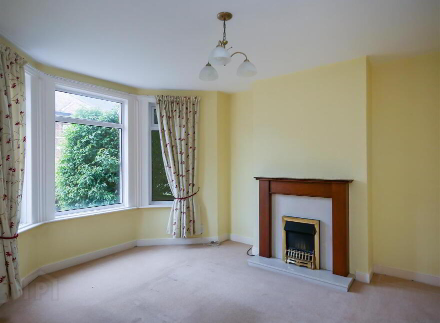 29 Queensberry Park, Rosetta, Belfast, BT6 0HN