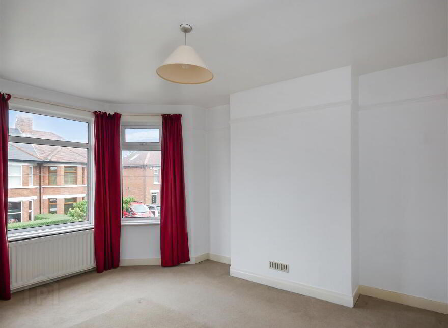29 Queensberry Park, Rosetta, Belfast, BT6 0HN